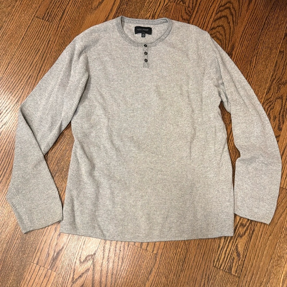 Men’s Lucky Brand long sleeve crewneck gray sweater in size XL